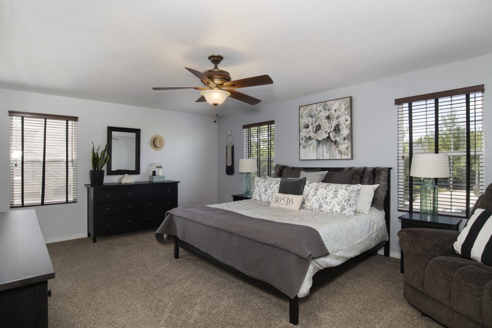 Photo of Jen Realty