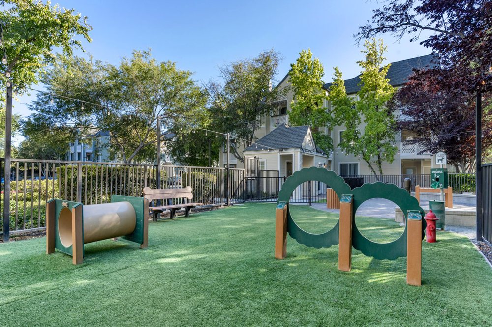 Photo of Willow Lake Apartments