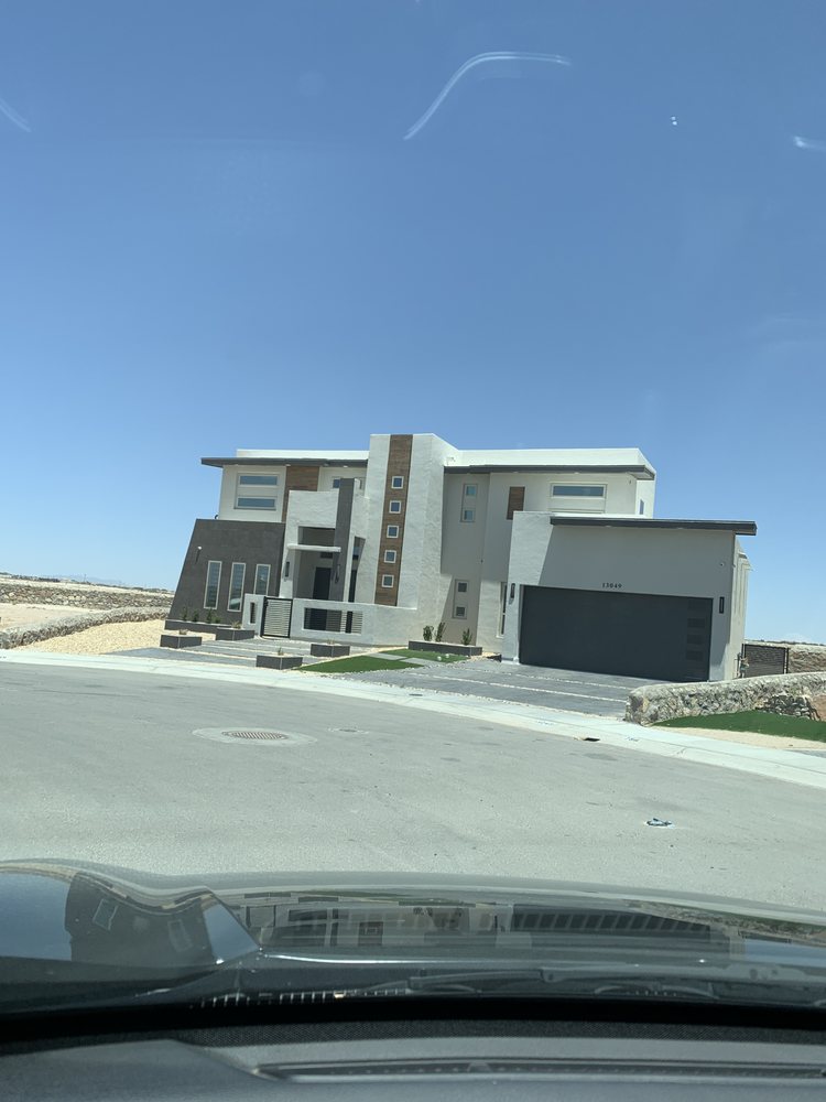 Photo of Yvonne Russell - RealtyOneGroup MB