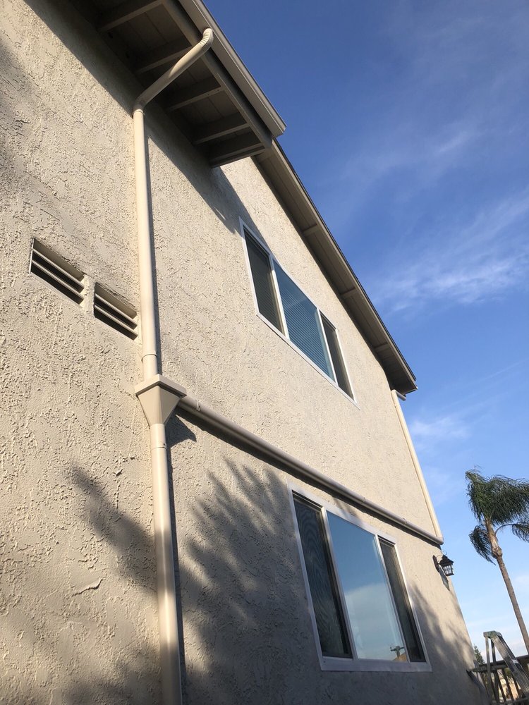 Photo of City Seamless Rain Gutter