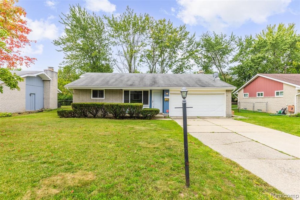Photo of Michi Real Estate