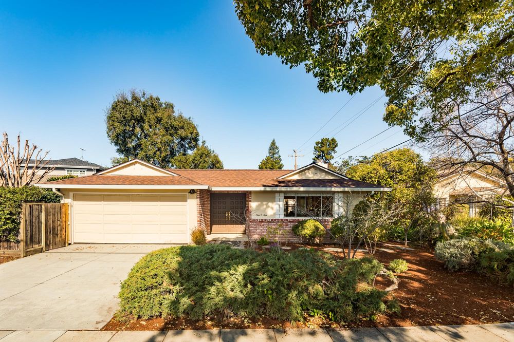 Photo of DeLeon Realty