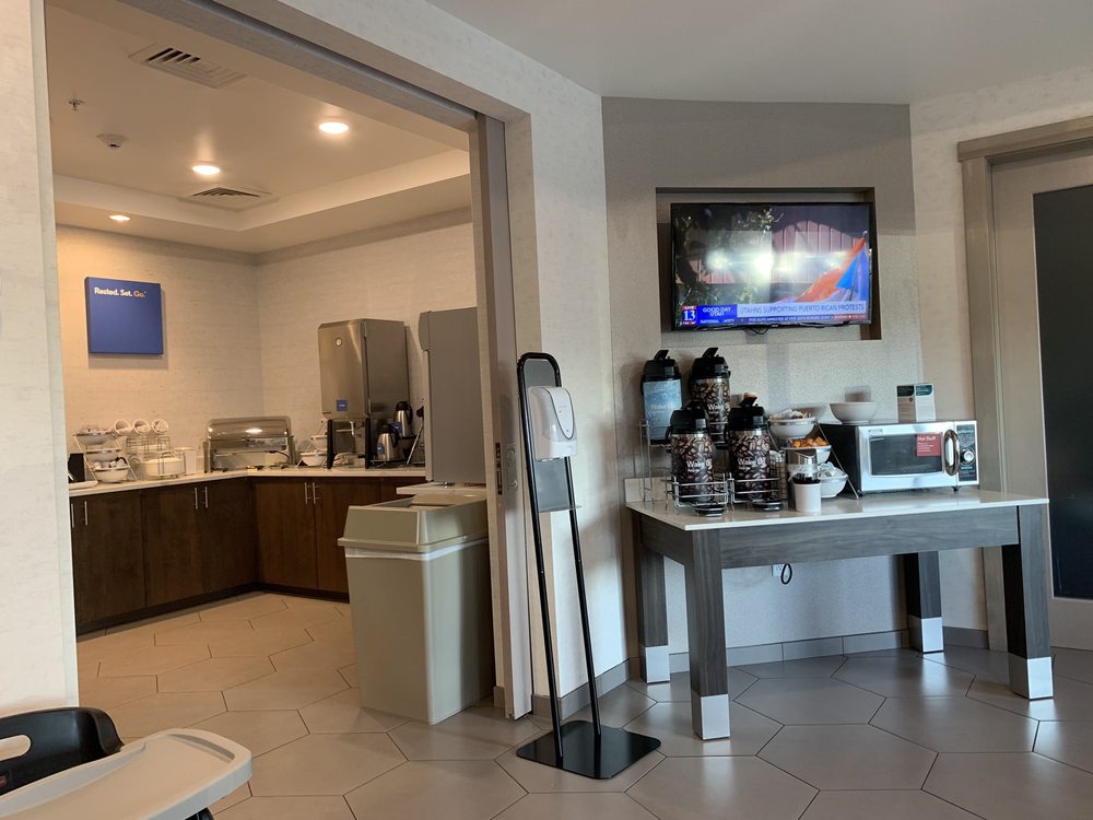 Photo of Comfort Inn & Suites Salt Lake City Airport