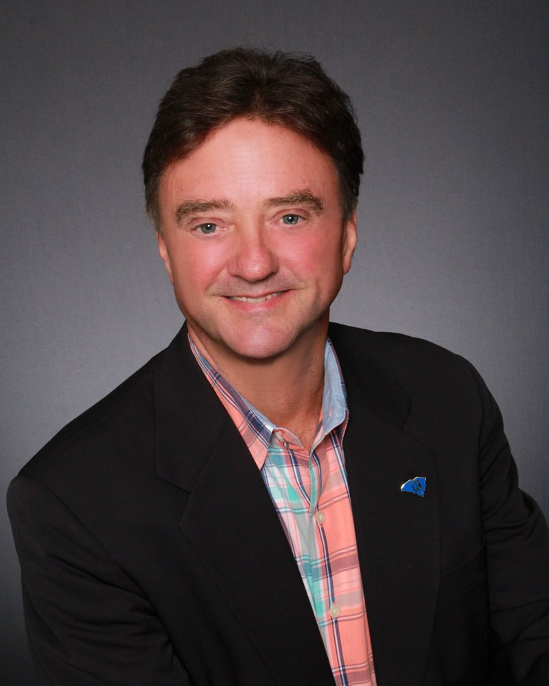 Photo of Mike Thomas
