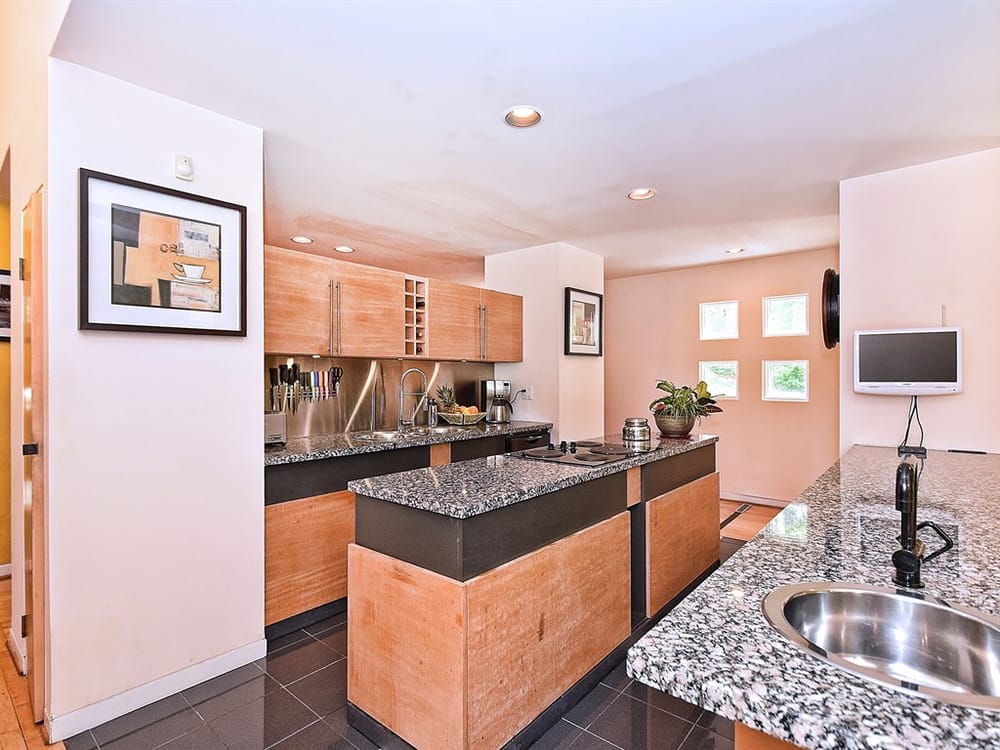 Photo of Behdani Realty