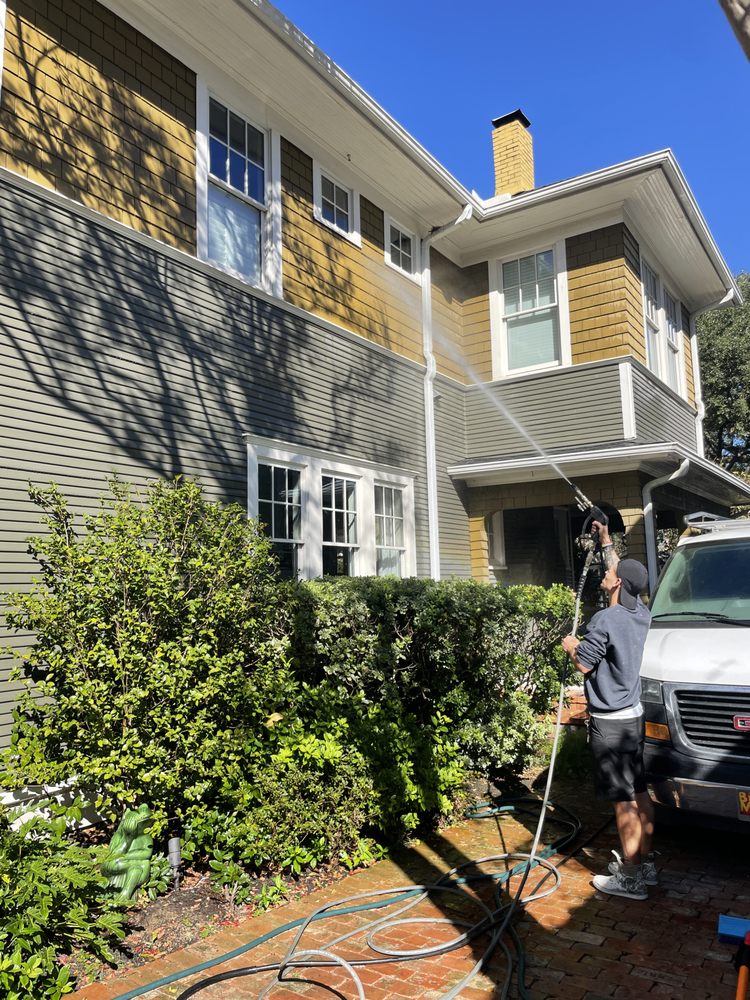 Photo of White Glove Pressure Washing