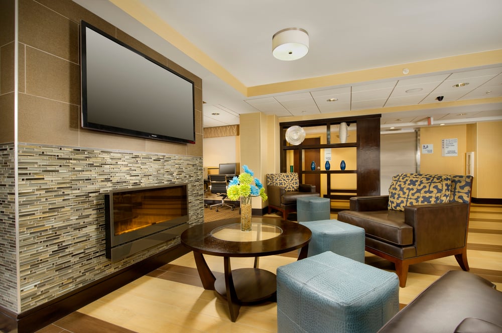 Photo of Holiday Inn Express Waldorf