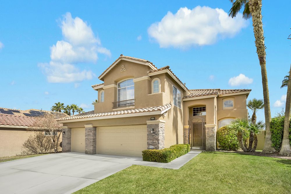 Photo of Hazel Arroyo- Century 21 Americana