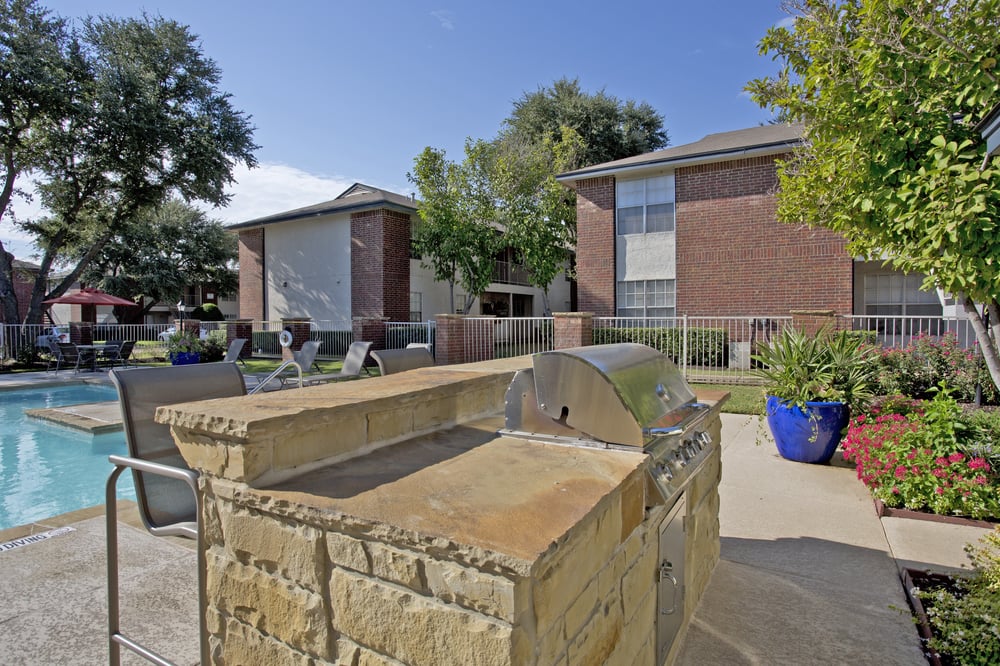 Photo of Crestbrook Apartments