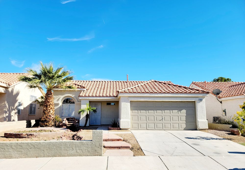 Photo of Tandi Huizenga - Realty One Group