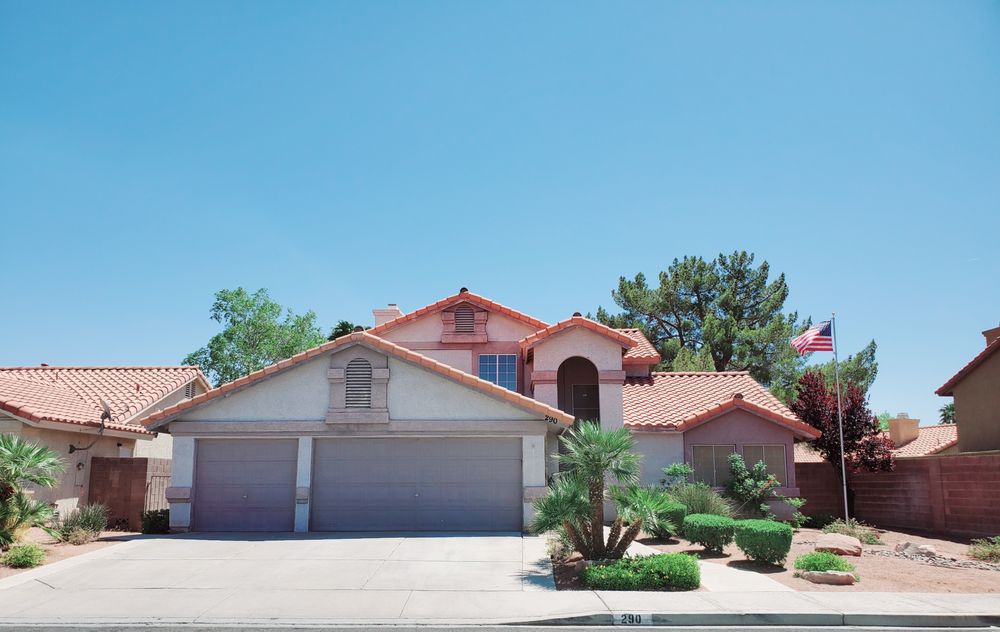 Photo of Tandi Huizenga - Realty One Group