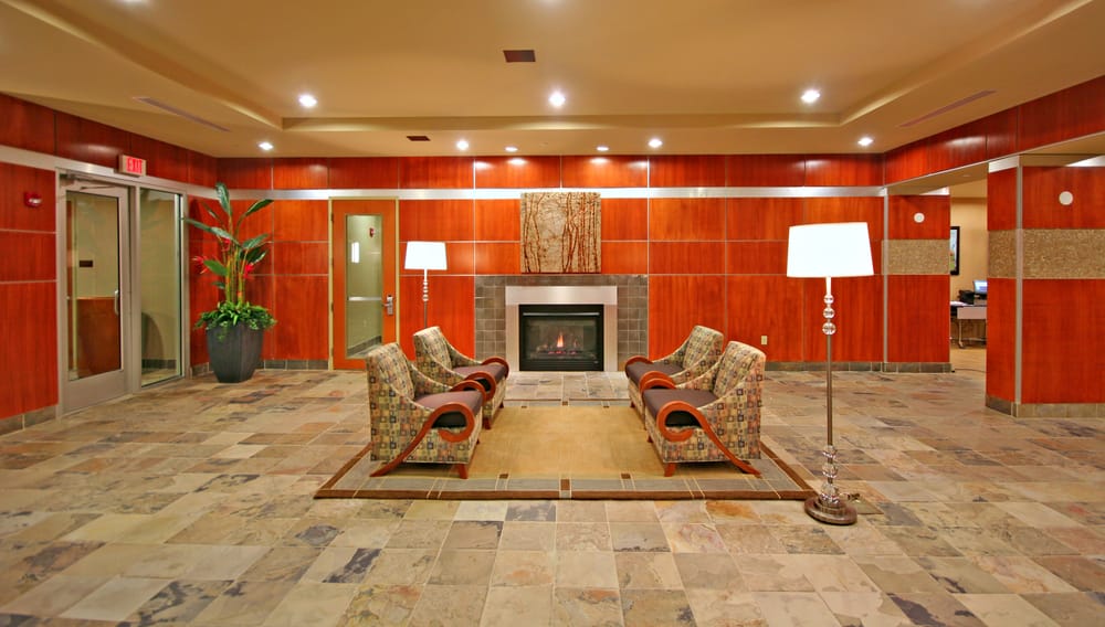 Photo of Holiday Inn & Suites Williamsburg-Historic Gateway
