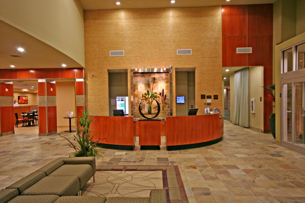Photo of Holiday Inn & Suites Williamsburg-Historic Gateway