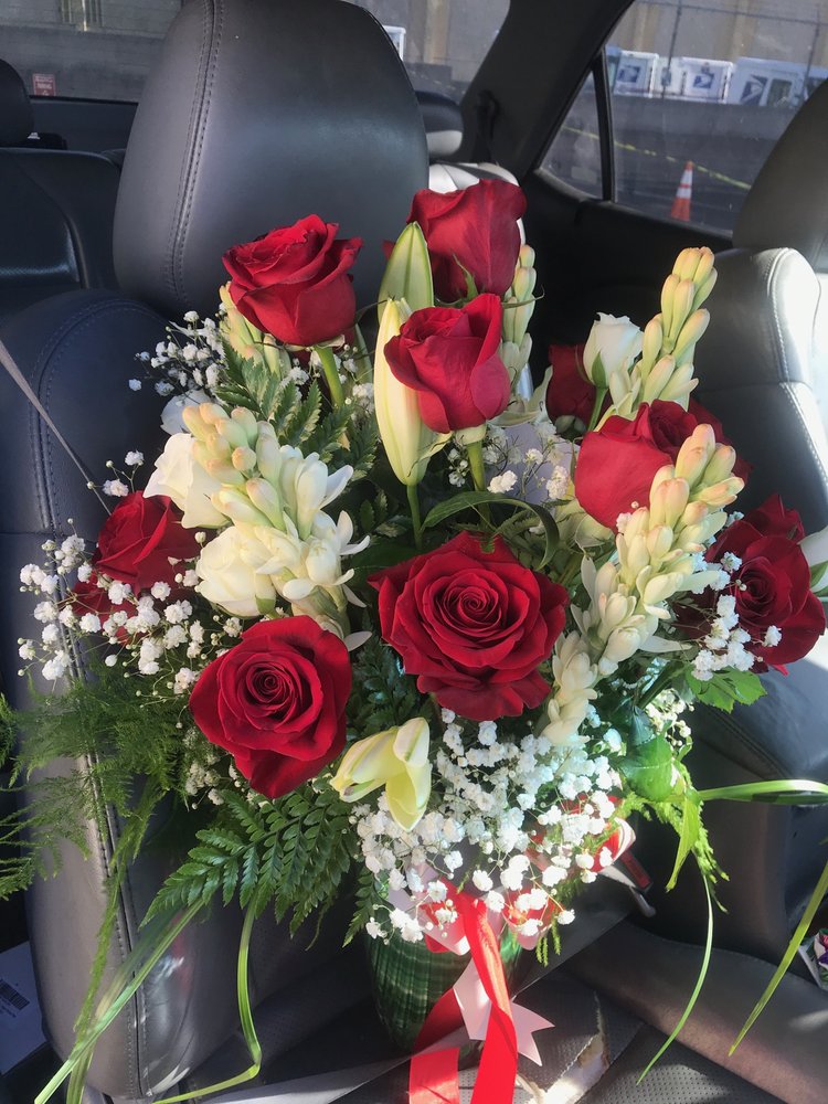 Photo of Midnight Rose Floral