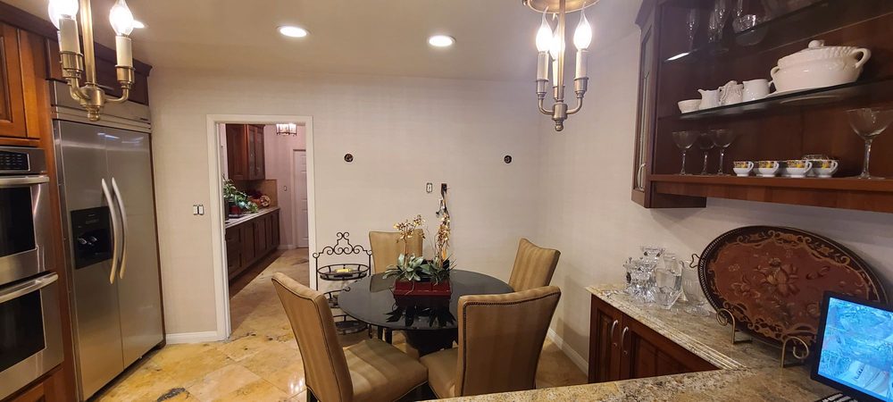 Photo of PuzzleHouse Wallpapering