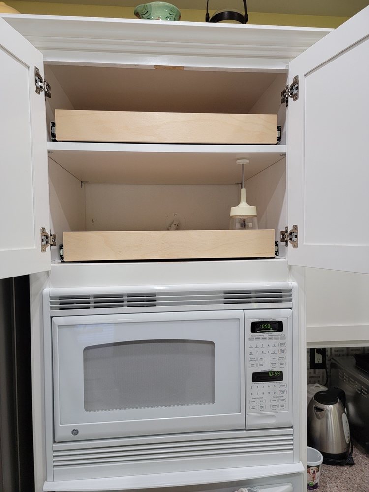 Photo of California Roll-Out Shelves