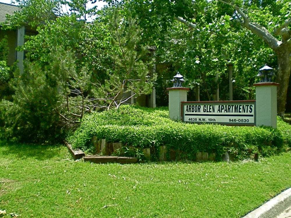Photo of Arbor Glen Apartments