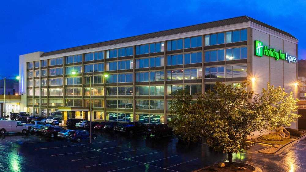 Photo of Holiday Inn Express Charleston-Civic Center