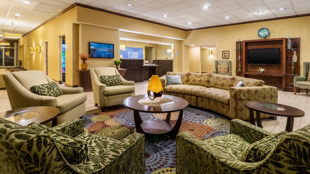 Photo of Holiday Inn Express Charleston-Civic Center