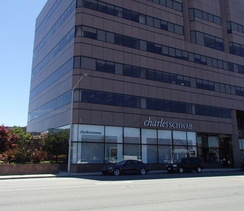 Photo of Charles Schwab