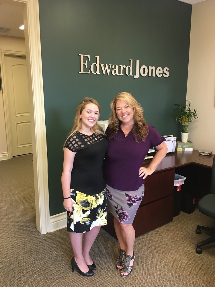 Photo of Edward Jones - Financial Advisor: Shannon H Ockman