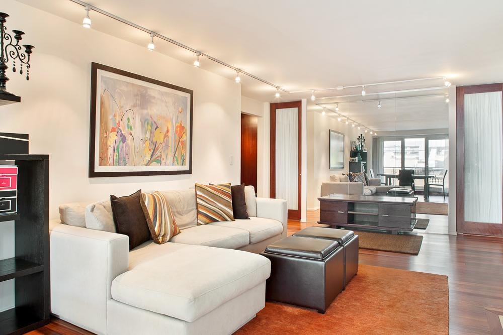 Photo of New York Floorman