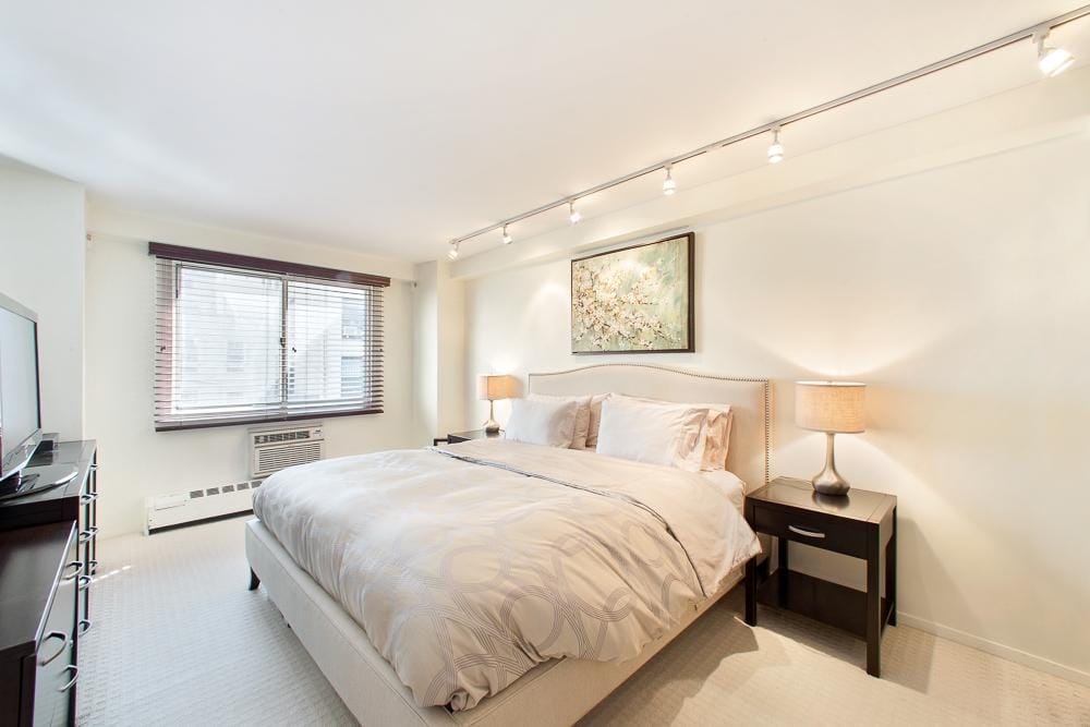 Photo of New York Floorman