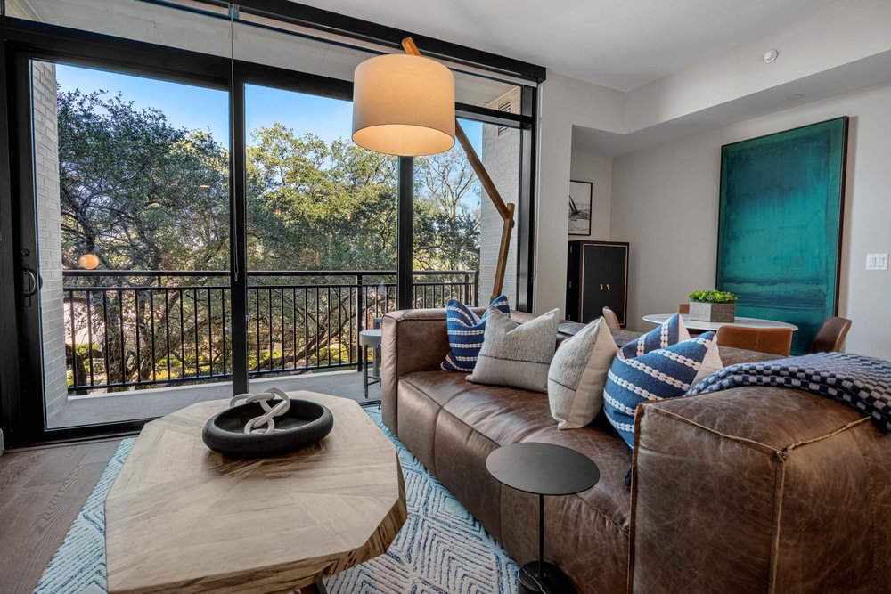 Photo of Novel River Oaks