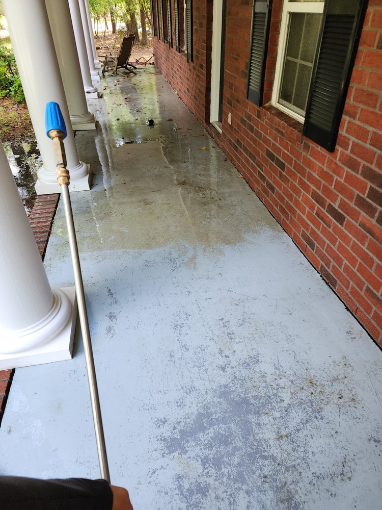 Photo of Rise & Shine Pressure Wash