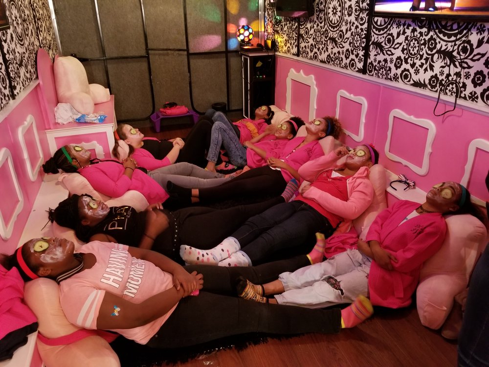 Photo of Diva's On The Move