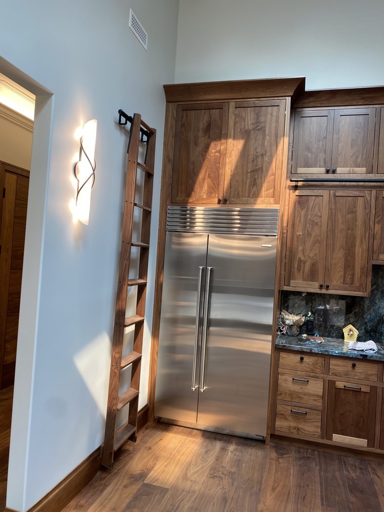 Photo of G&M Cabinets