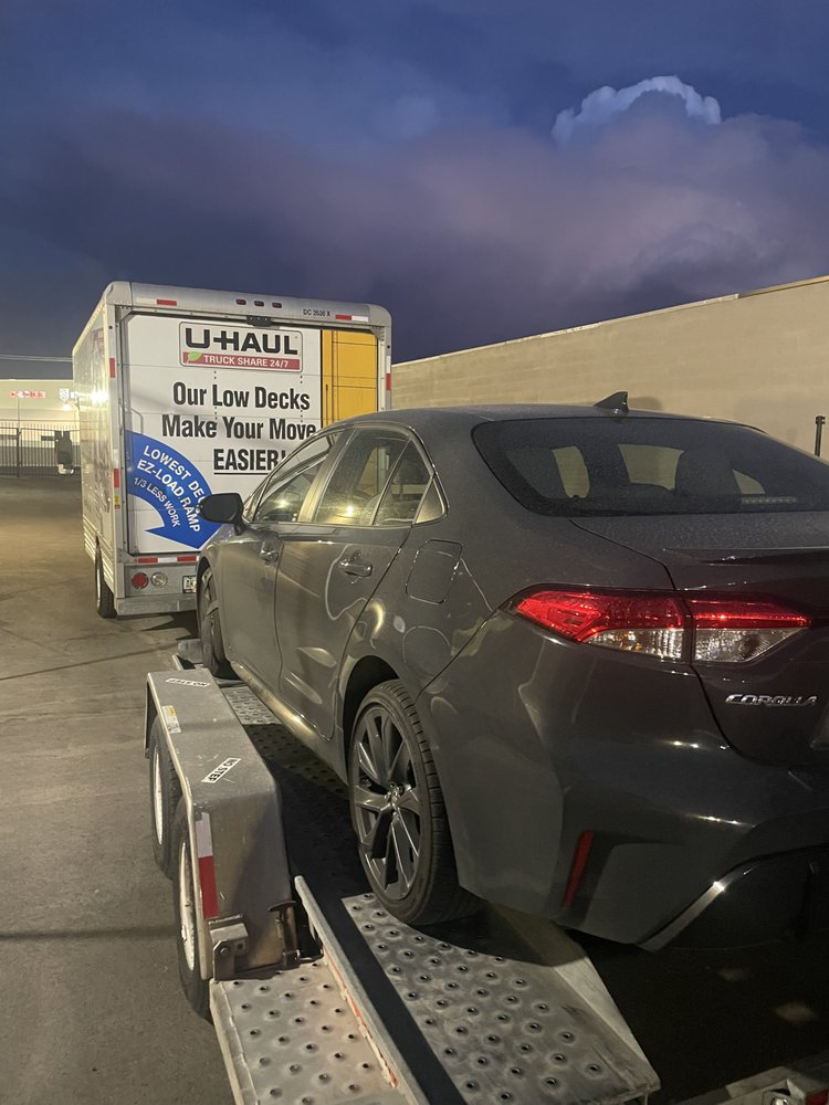 Photo of Mile High Hub Moving