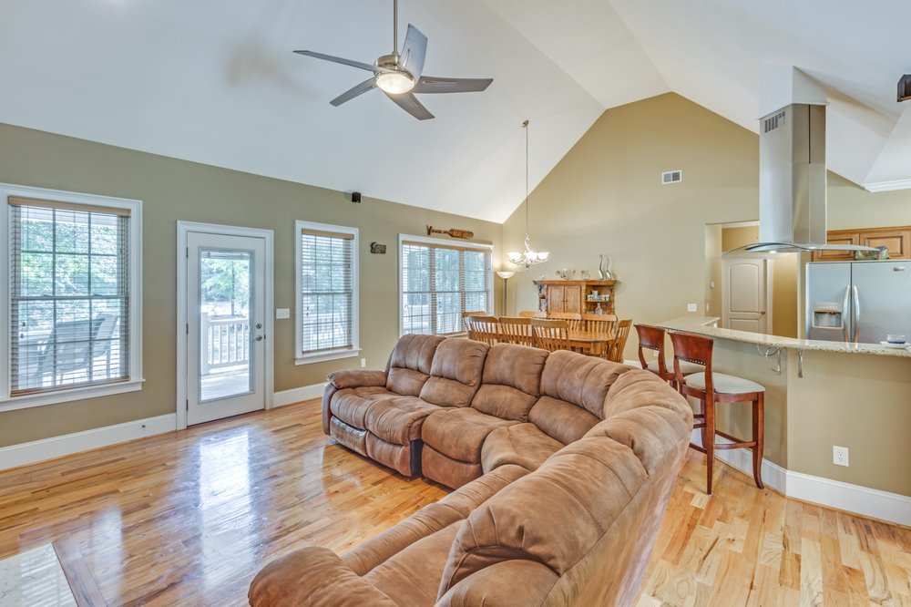 Photo of Brandon Ray - Carolina One Real Estate