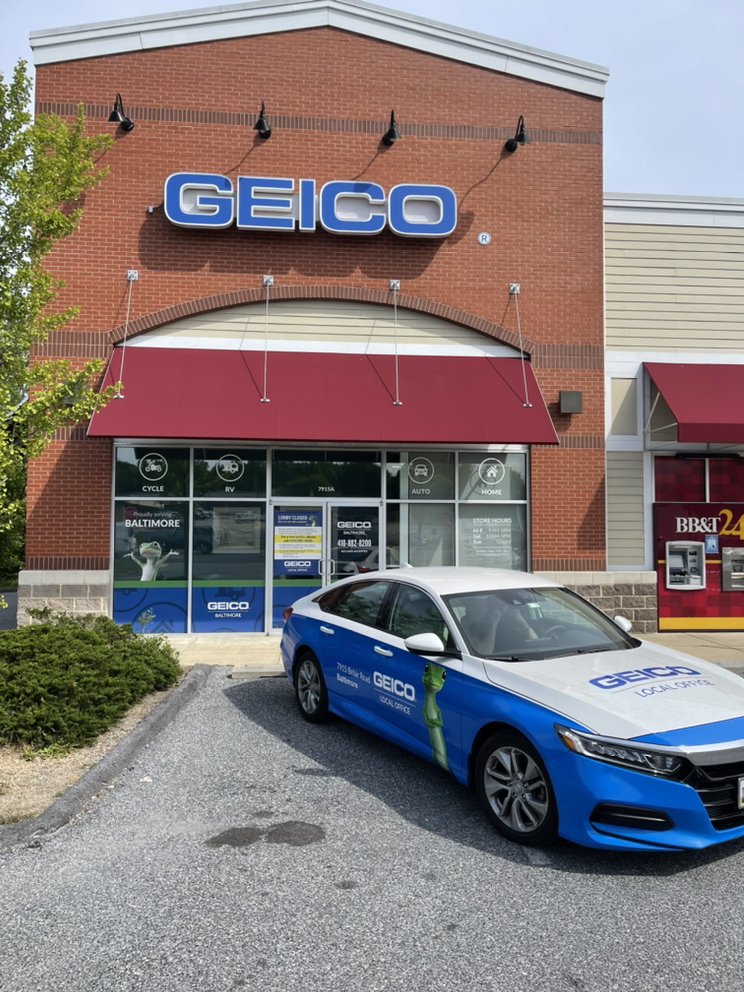 Photo of GEICO Insurance Agent