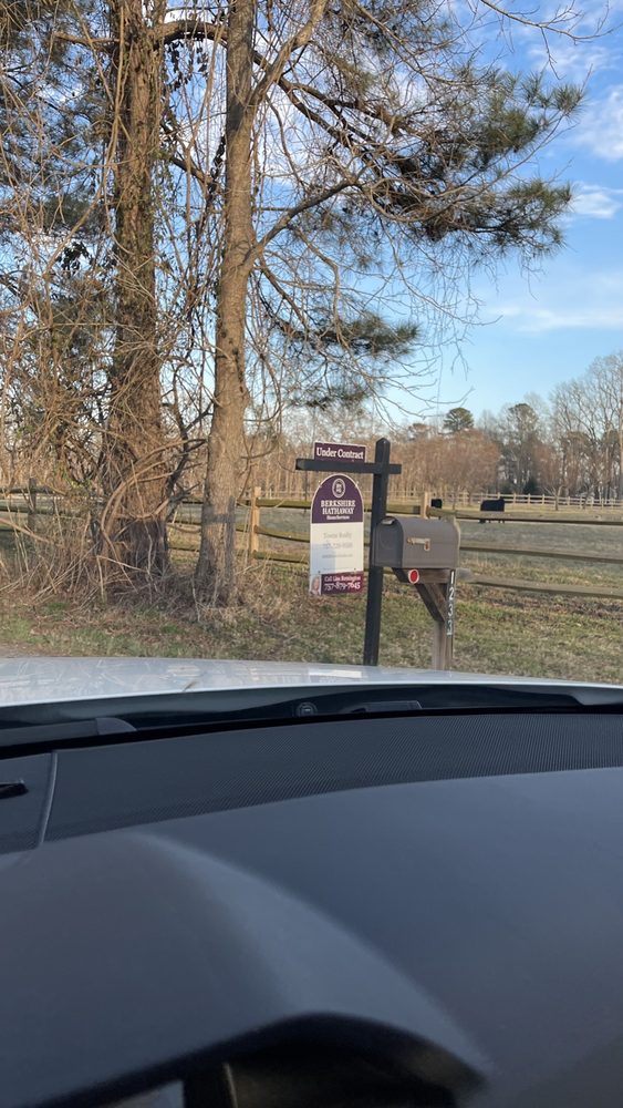Photo of Lisa Remington - Berkshire Hathaway Towne Realty