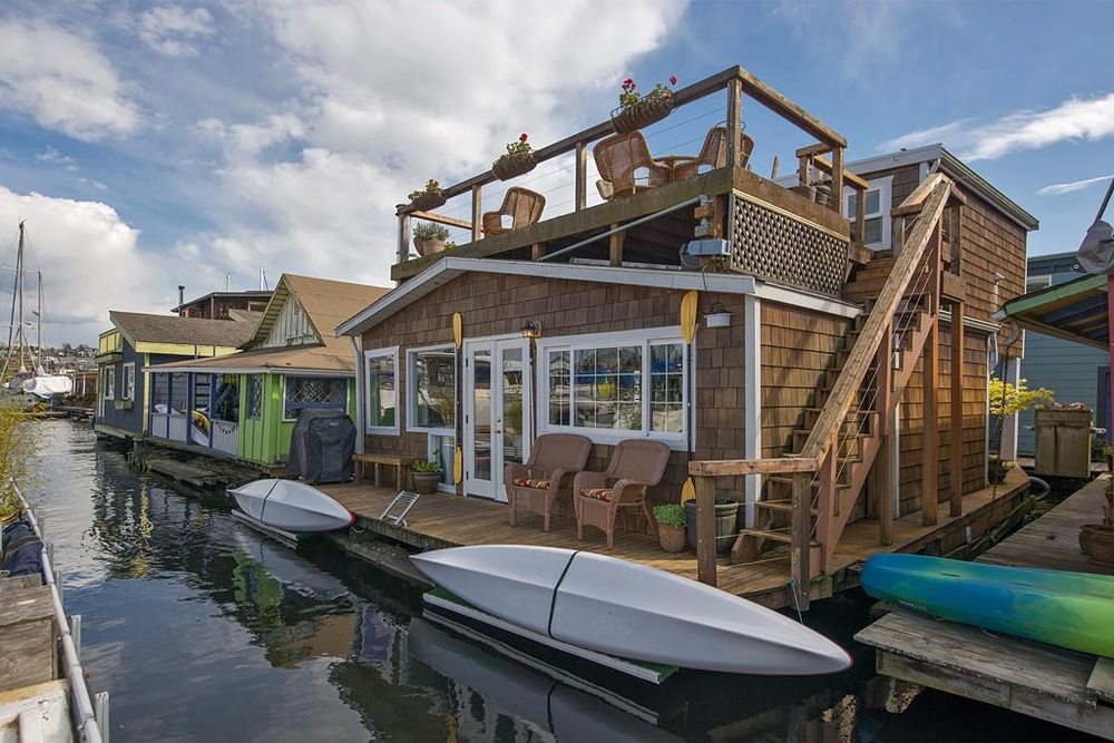 Photo of Seattle Afloat: Waterfront, Floating Homes, Houseboats