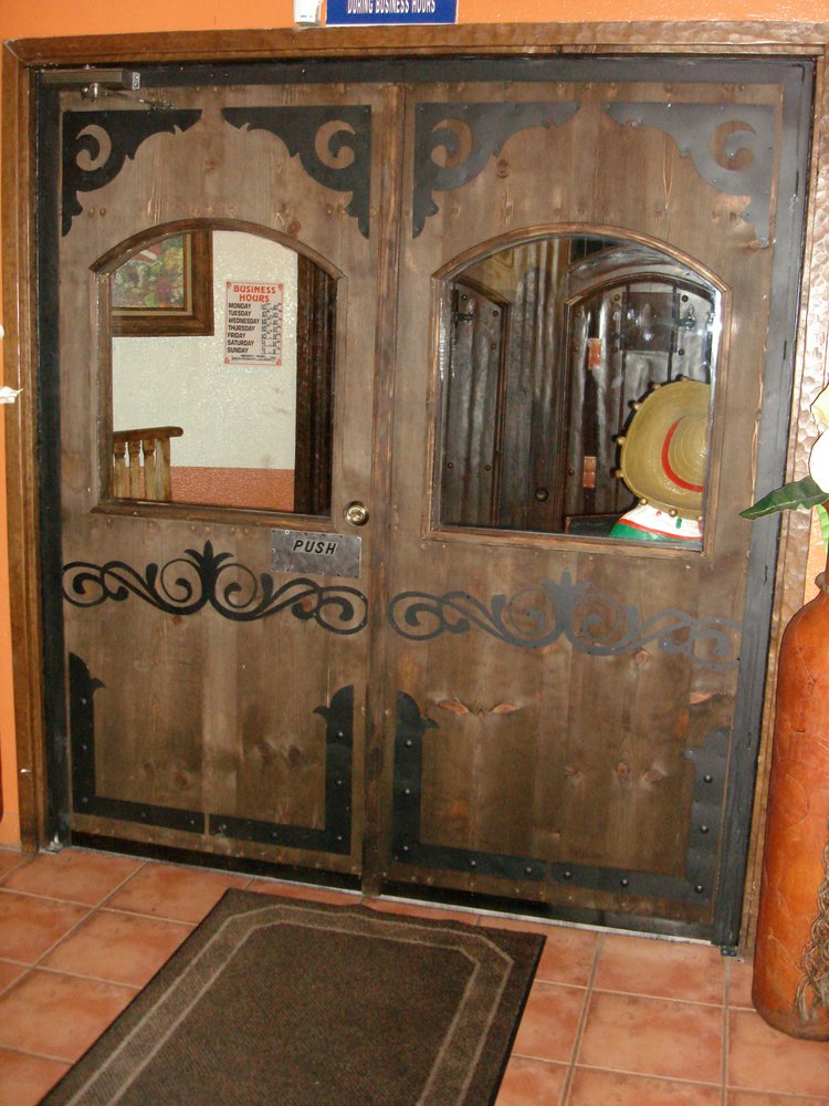Photo of El Renacimiento Artistic Welding Iron