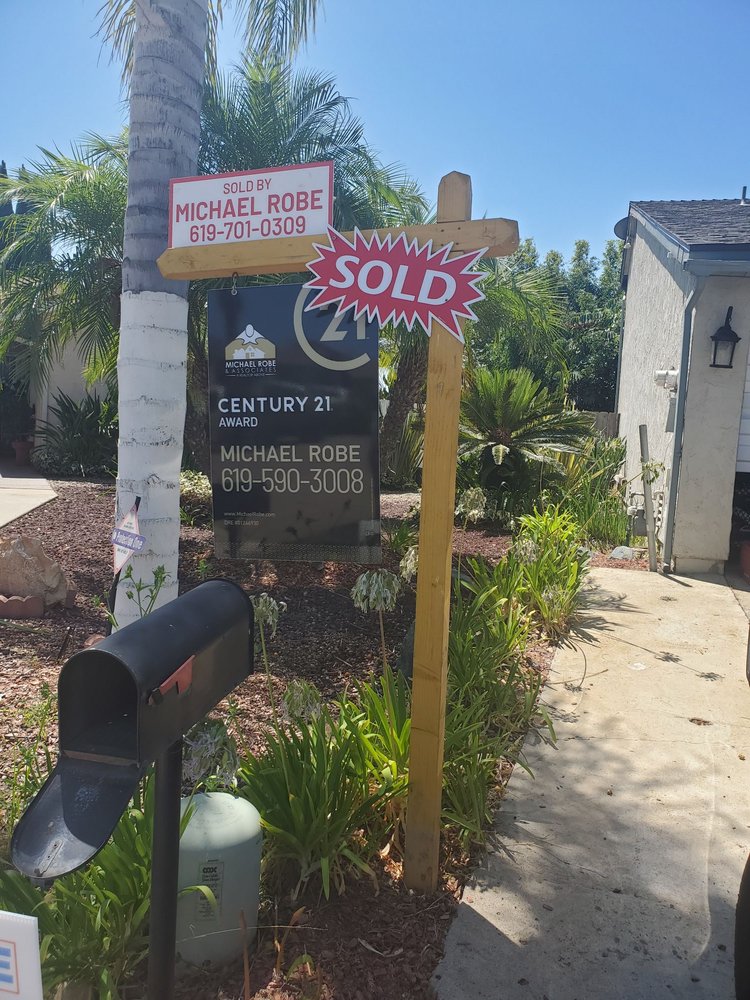 Photo of Michael Robe & Associates - Century 21 Affiliated