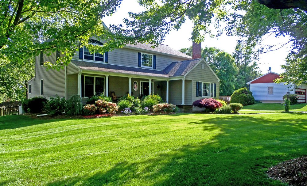 Photo of Bellevue Lawn Care & Landscaping