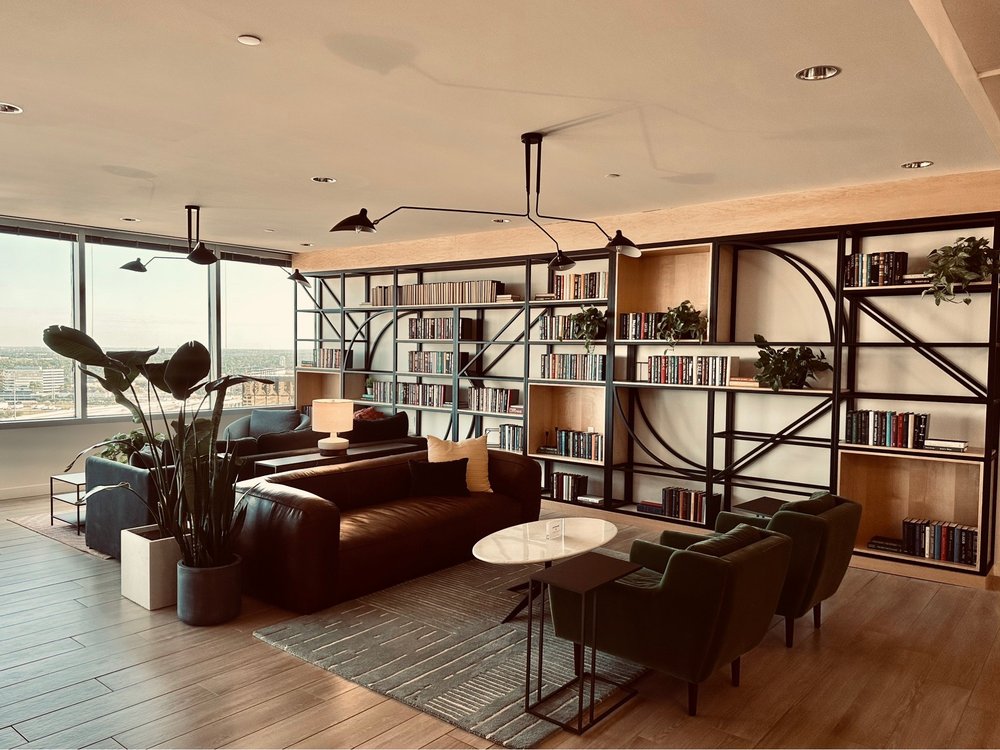 Photo of Common Desk - Post Oak Blvd