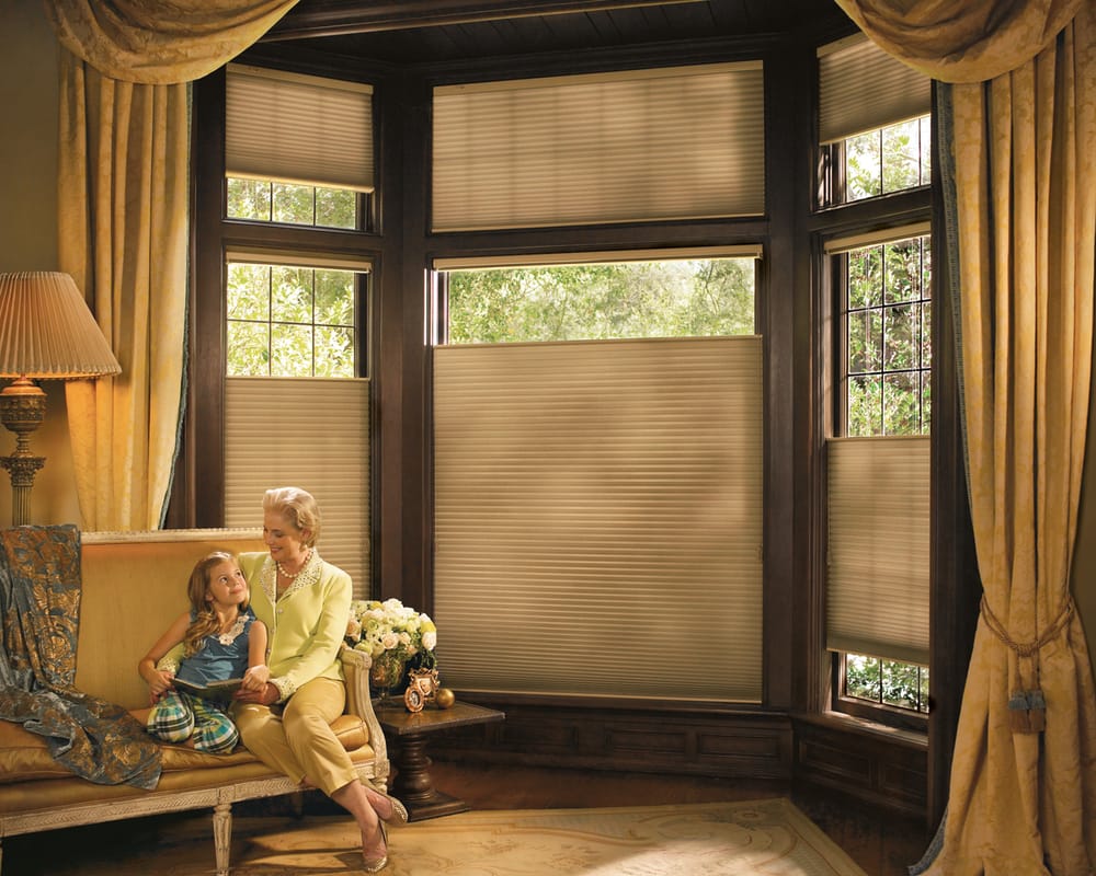 Photo of Lake Geneva Retractable Screens & Shades