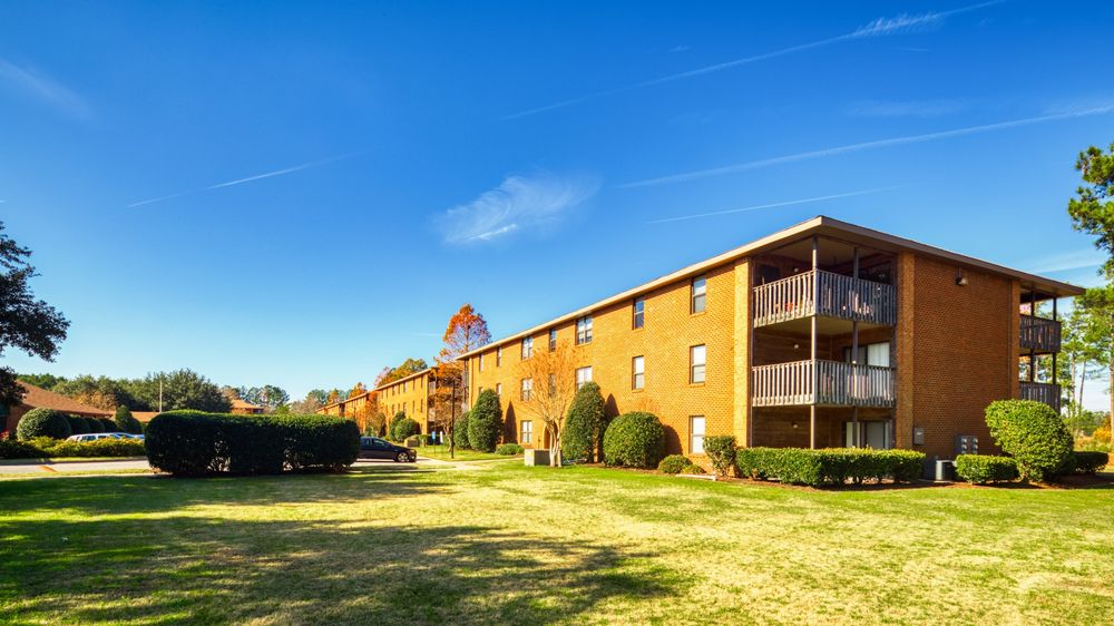 Photo of Emerald Lake Apartments