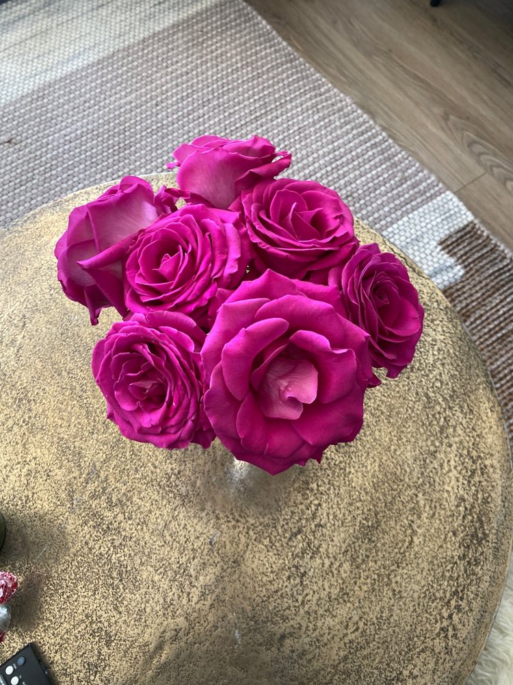 Photo of Luzney's Flowers & Gifts