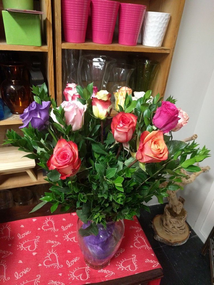 Photo of Luzney's Flowers & Gifts