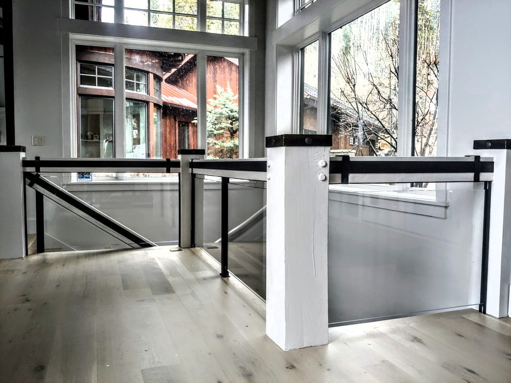 Photo of Silver Mountain Glass