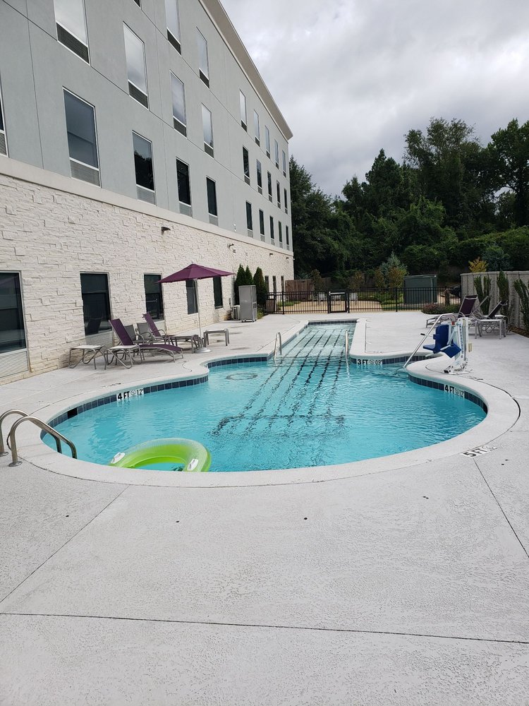 Photo of Holiday Inn Express & Suites Memphis Arpt Elvis Presley Blv