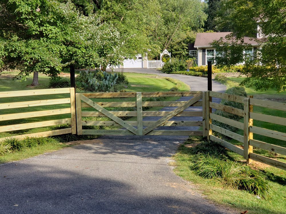 Photo of T & B Fence