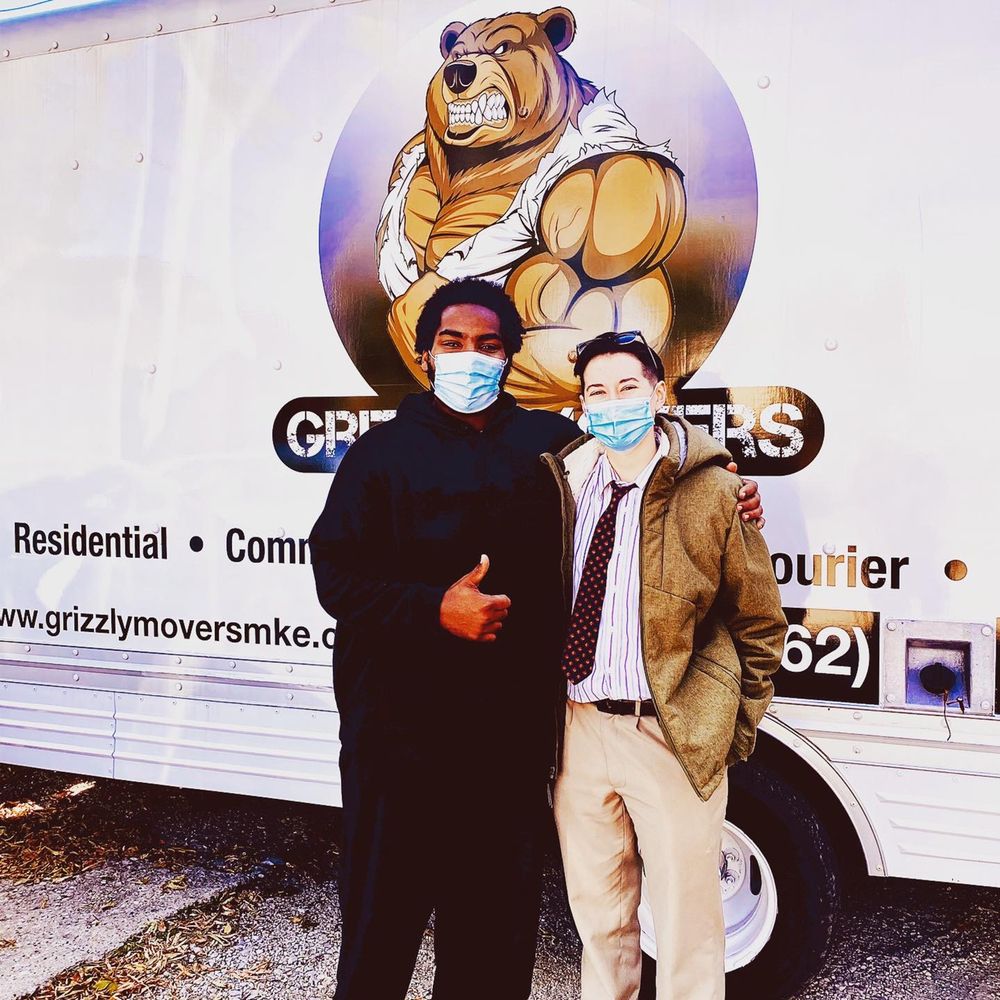 Photo of Grizzly Movers
