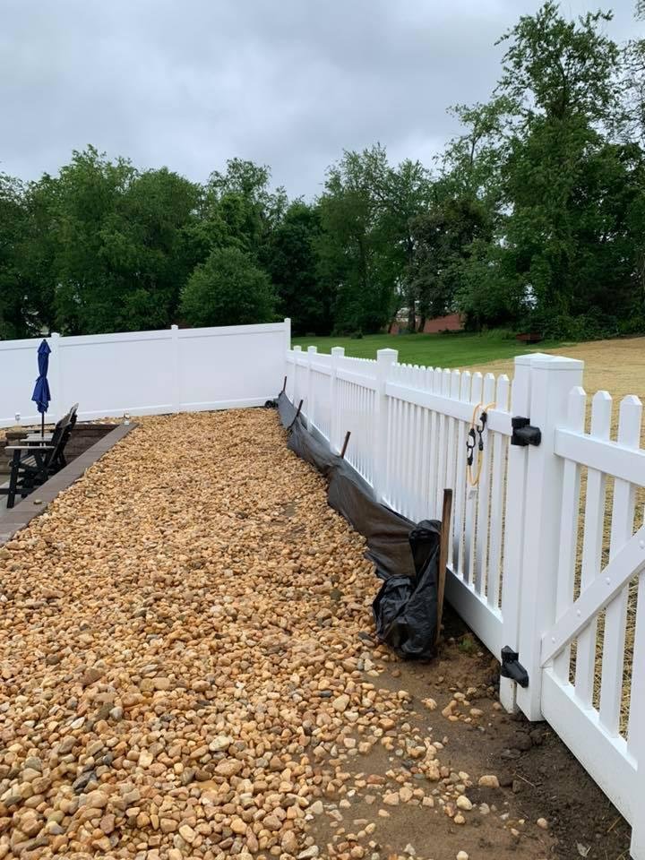Photo of Redrock Fence