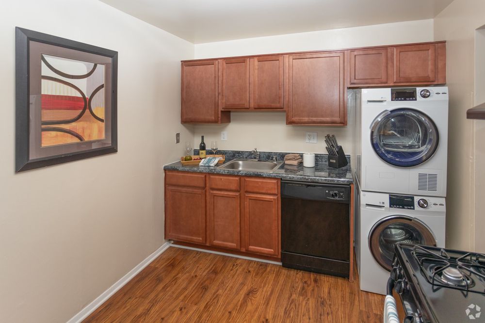 Photo of 5 East Apartments